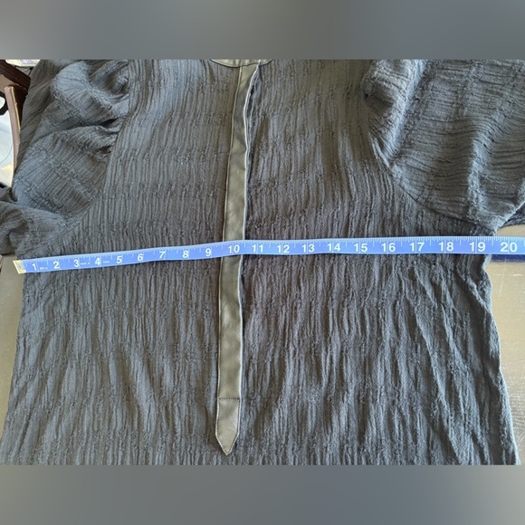 Heidi Merrick Black Textured Shift Dress | Size 4 - Picture 9 of 11